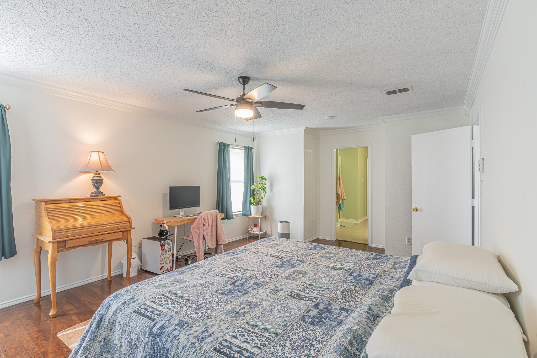300 Creek Point Lane Arlington TX 76002
