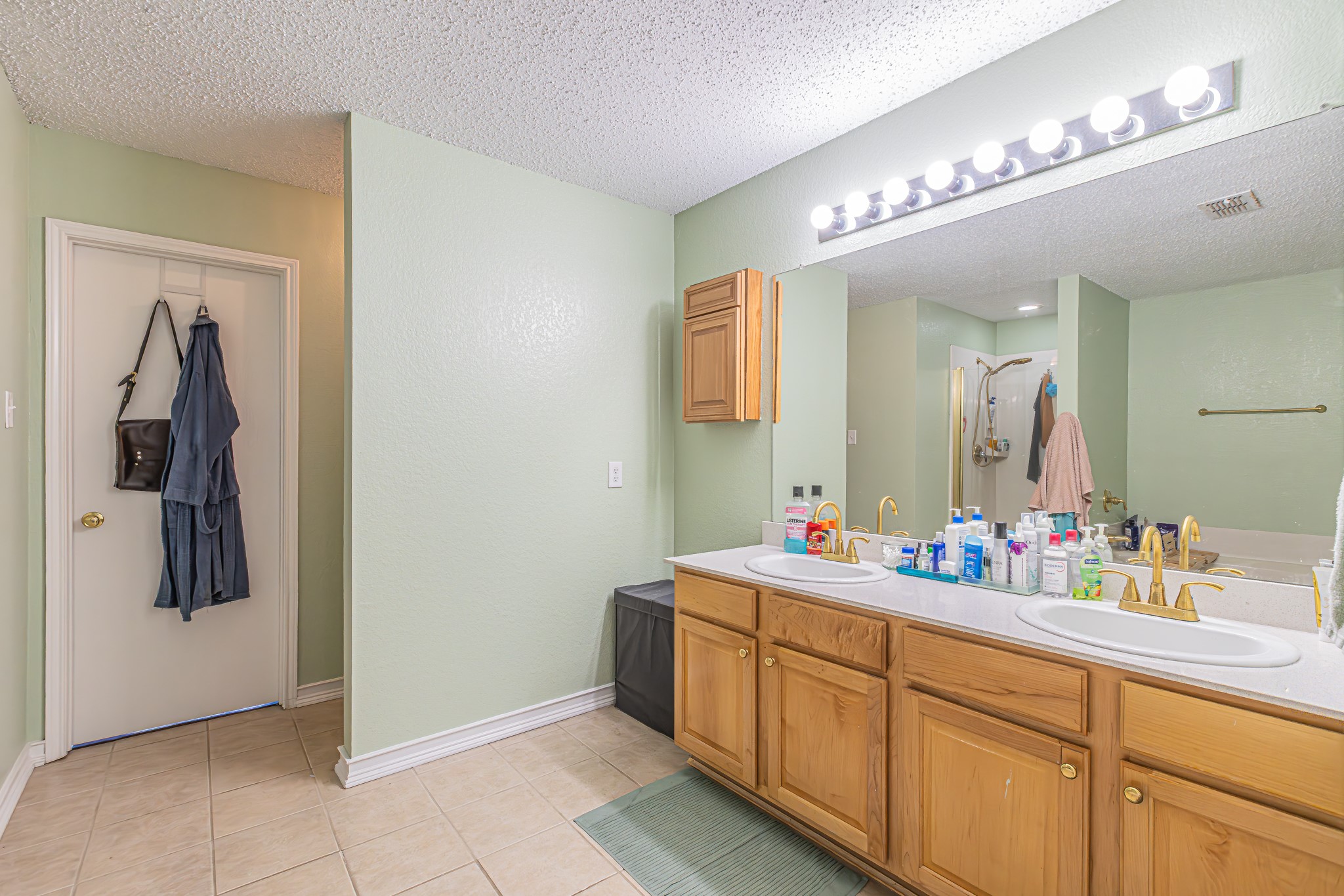 300 Creek Point Lane Arlington TX 76002