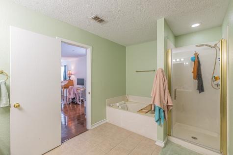 300 Creek Point Lane Arlington TX 76002