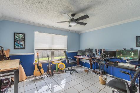 300 Creek Point Lane Arlington TX 76002