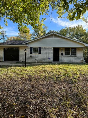 1614 W Gandy Street Denison TX 75020