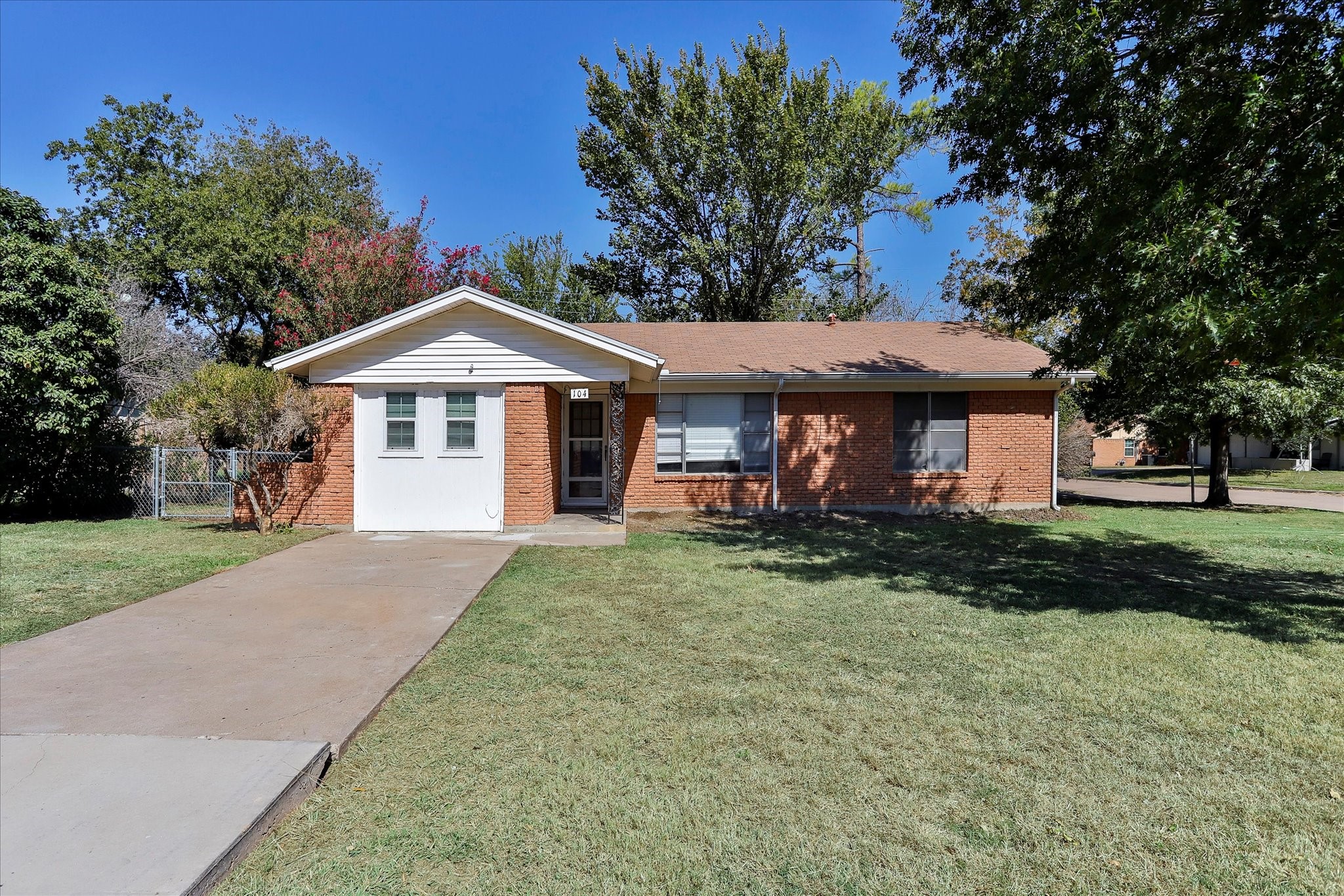 104 W Jessup Street Alvarado TX 76009