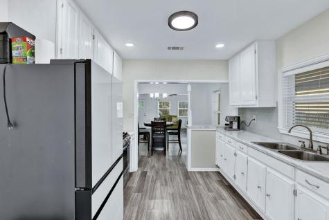 813 Brooks Avenue Dallas TX 75208