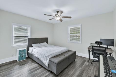 813 Brooks Avenue Dallas TX 75208