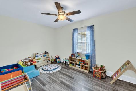 813 Brooks Avenue Dallas TX 75208