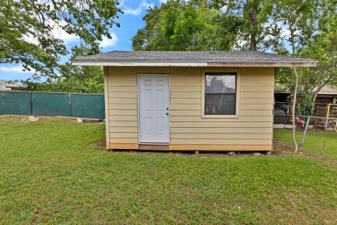 813 Brooks Avenue Dallas TX 75208