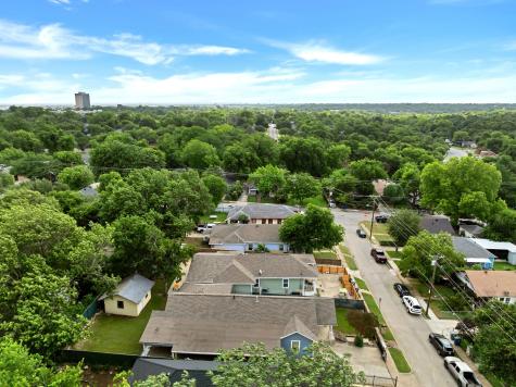 813 Brooks Avenue Dallas TX 75208