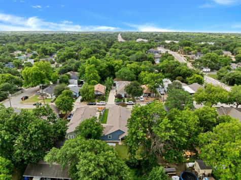 813 Brooks Avenue Dallas TX 75208