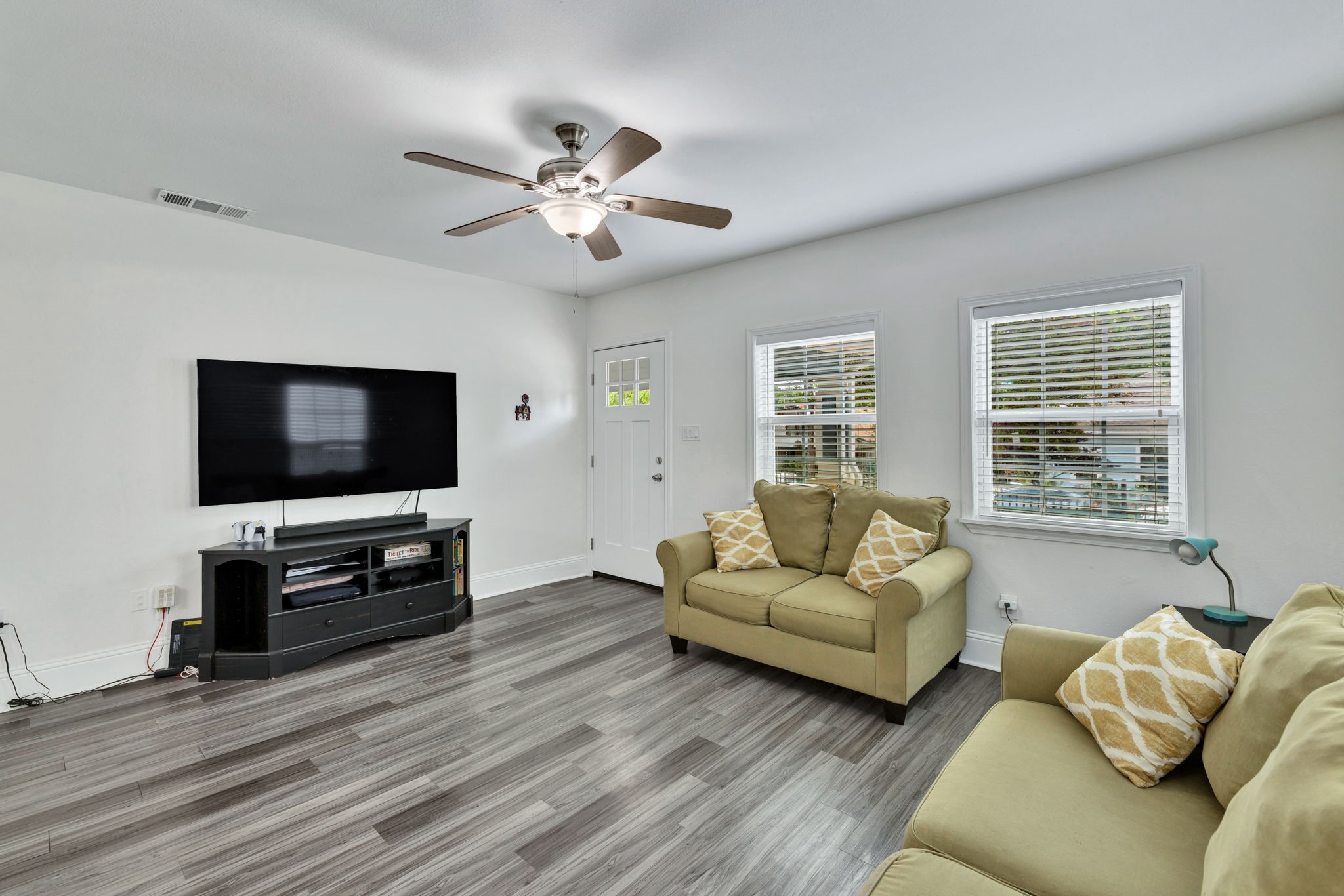 813 Brooks Avenue Dallas TX 75208