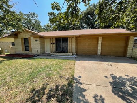 7228 Routt Street Fort Worth TX 76112