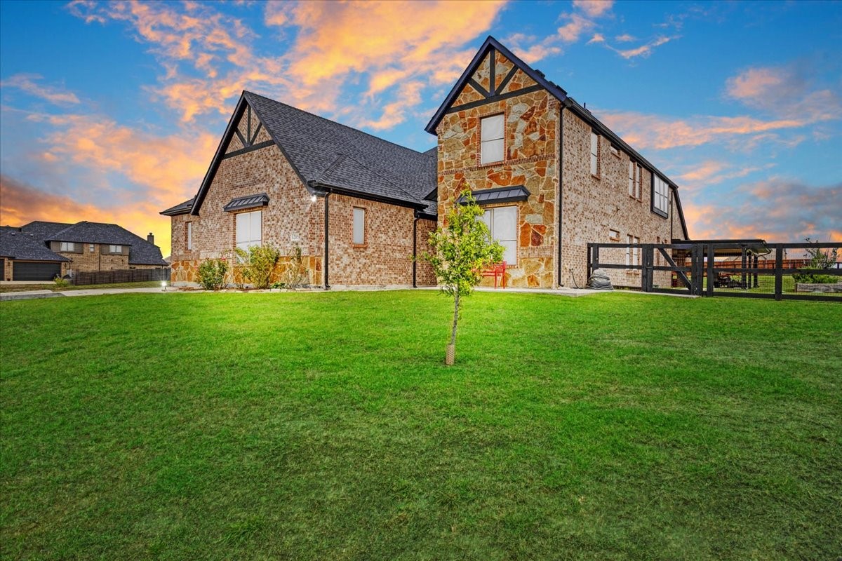 1205 Redbud Howe TX 75459