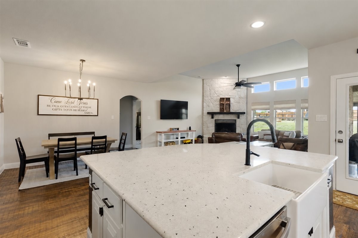 1205 Redbud Howe TX 75459