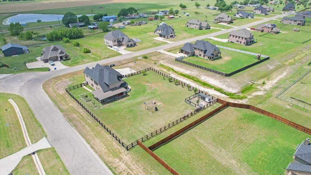 1205 Redbud Howe TX 75459
