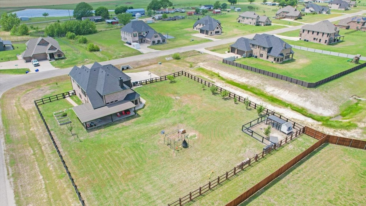 1205 Redbud Howe TX 75459