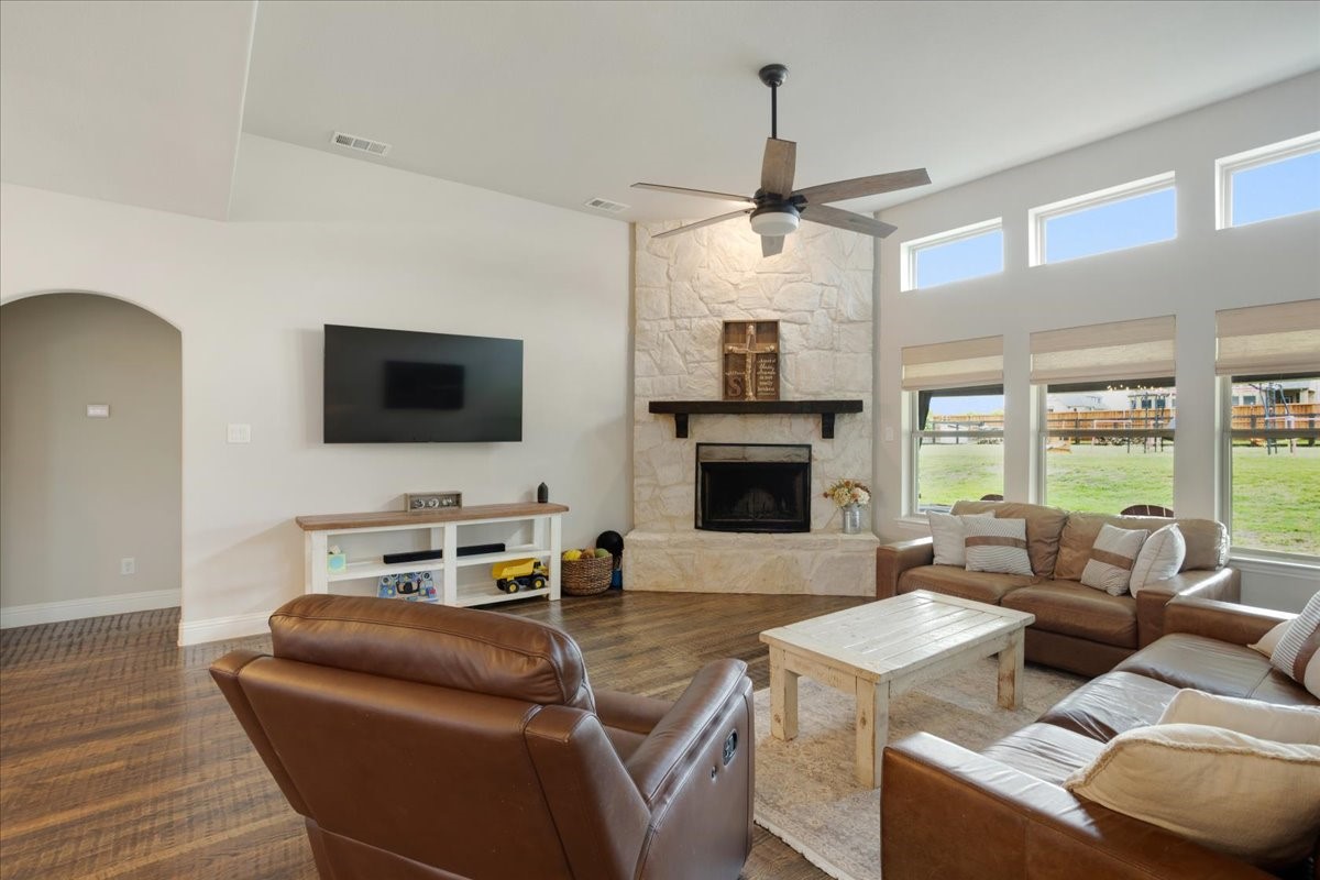 1205 Redbud Howe TX 75459