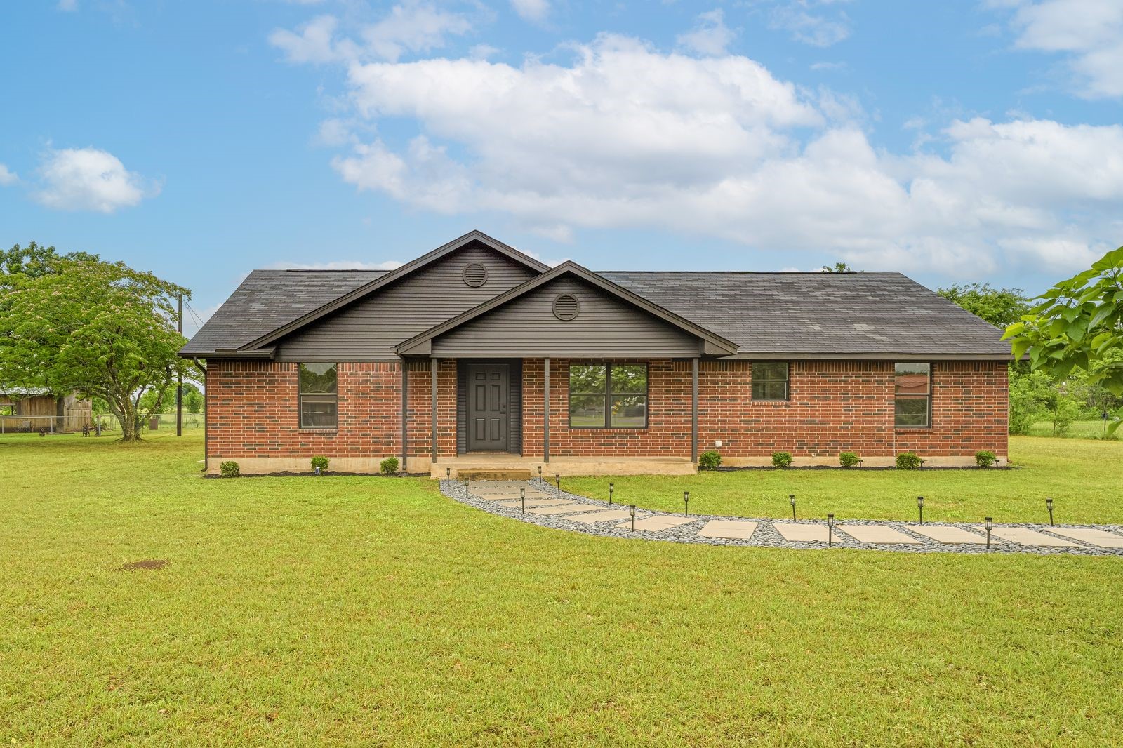 180 Woodard Lane Bruceville TX 76630