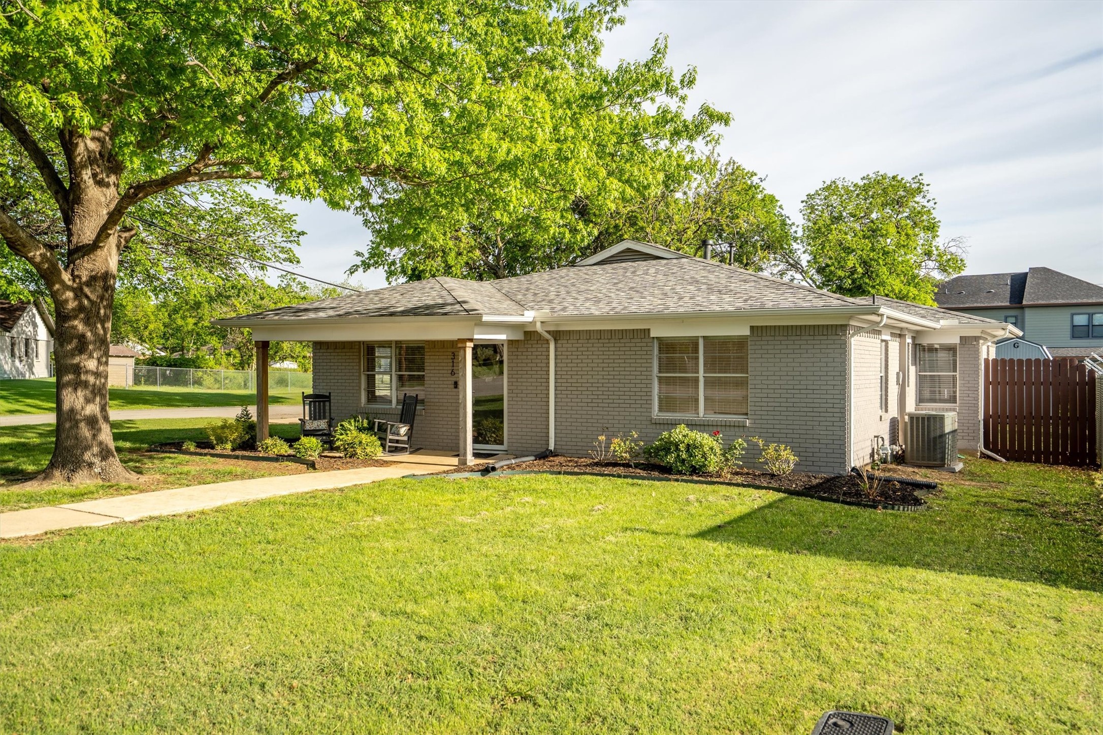 316 W 3rd Street Justin TX 76247