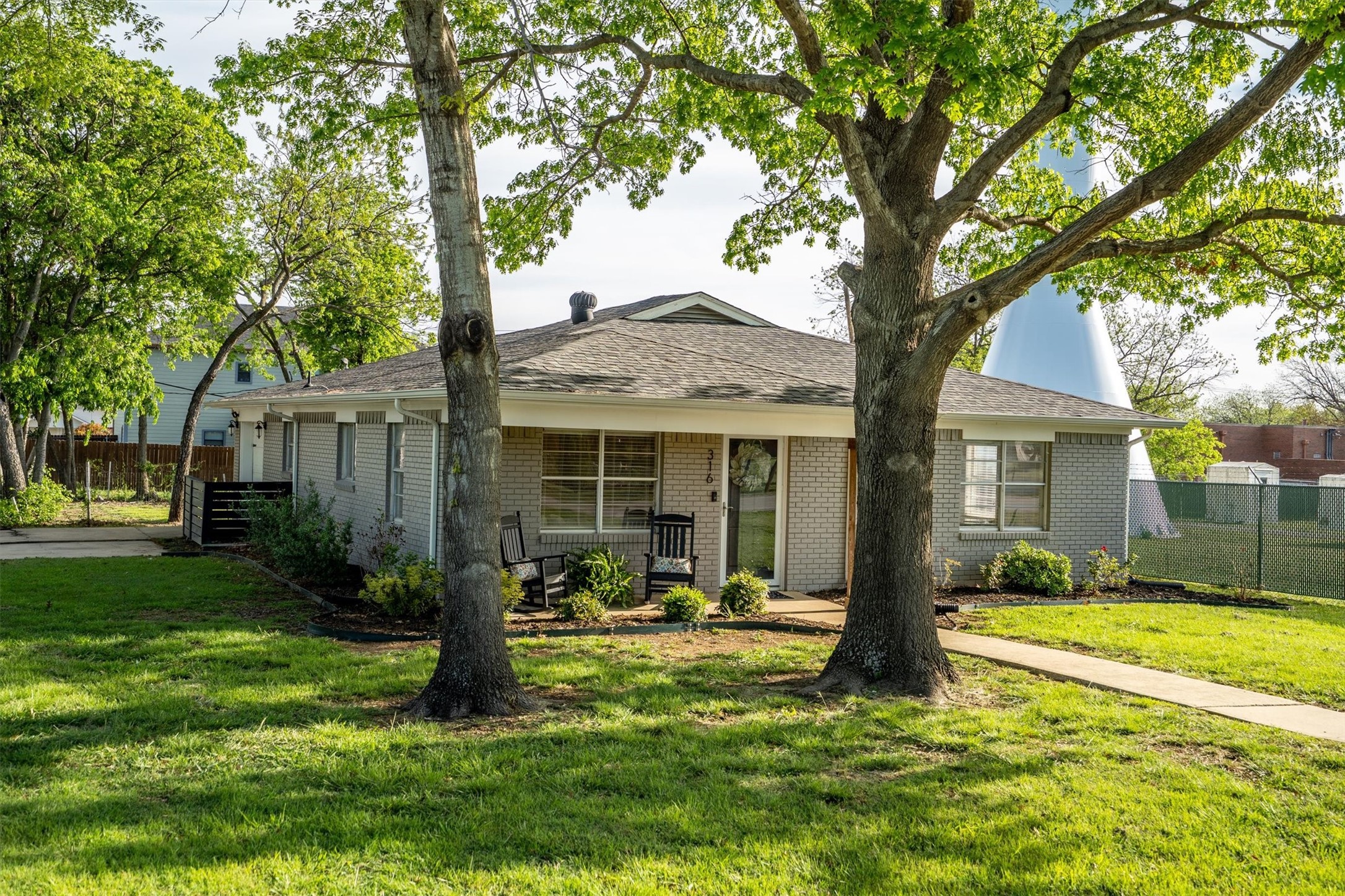 316 W 3rd Street Justin TX 76247