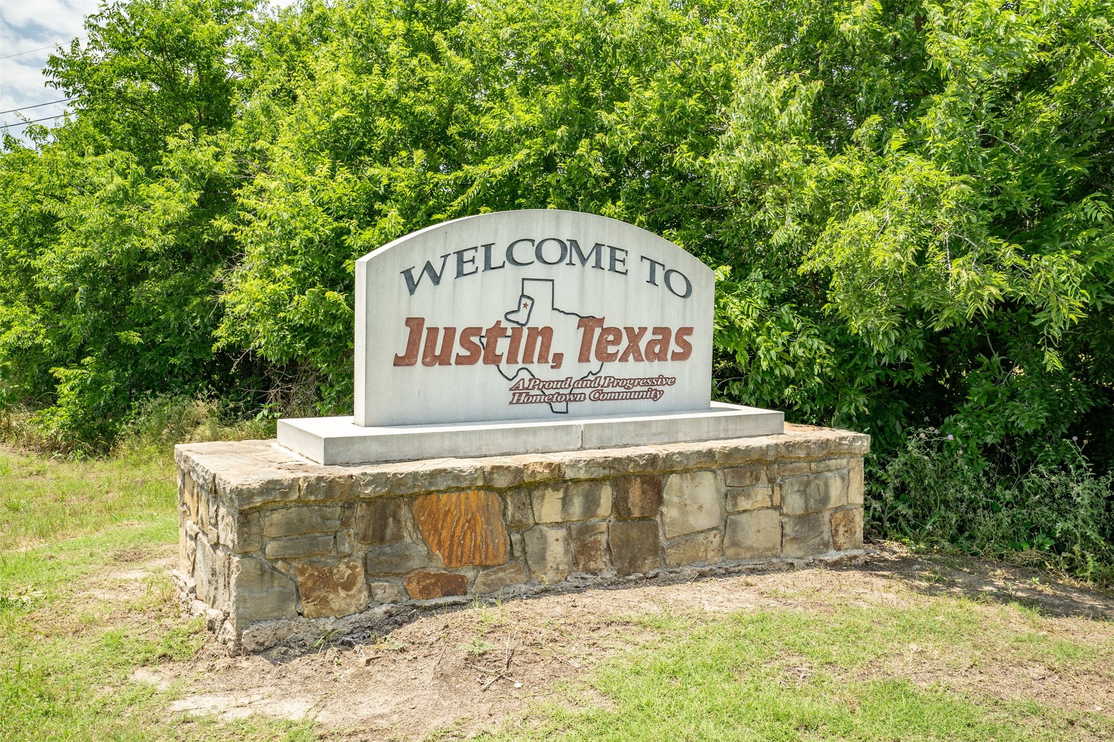 316 W 3rd Street Justin TX 76247