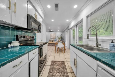 1406 Bay Shore Drive Garland TX 75040