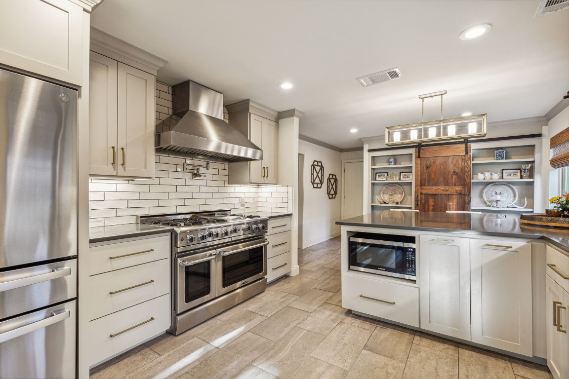 8839 Arborside Drive Dallas TX 75243