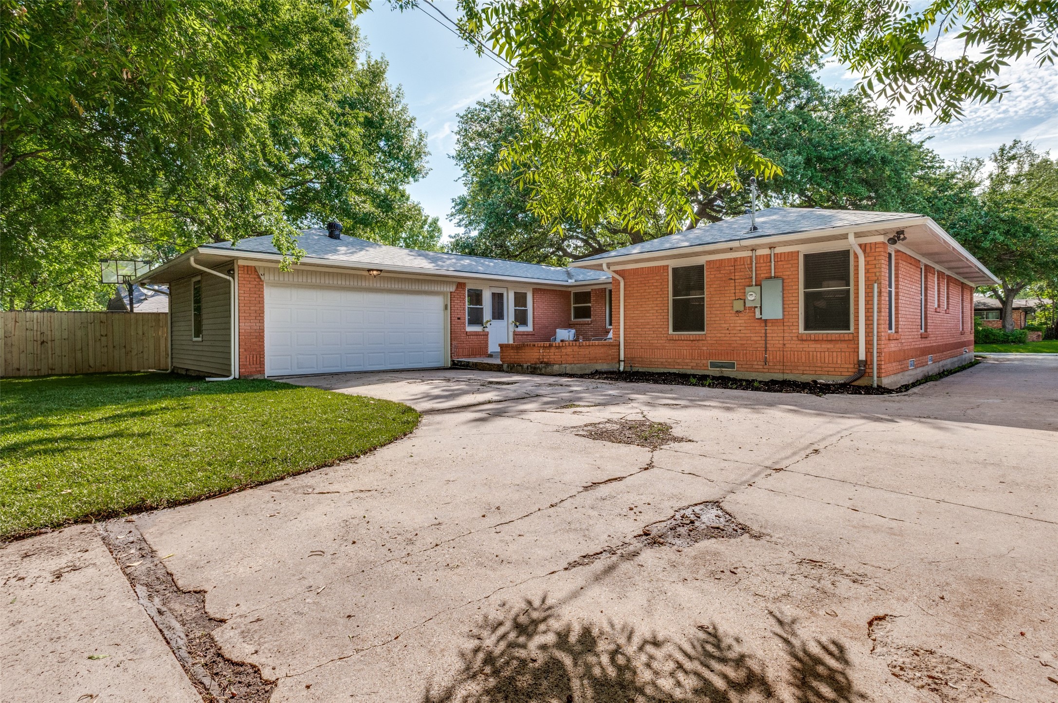 7229 Edgerton Drive Dallas TX 75231