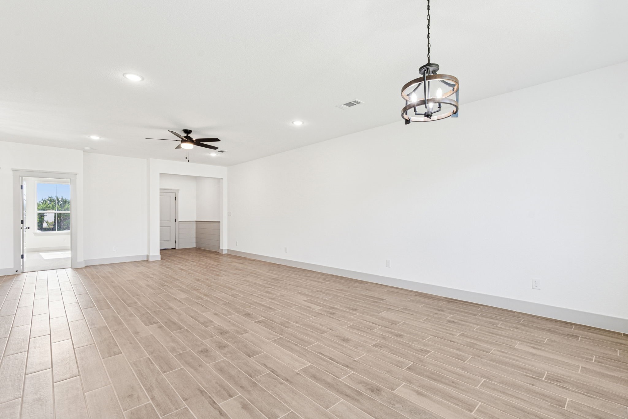 5012 Elizabeth Street Granbury TX 76048