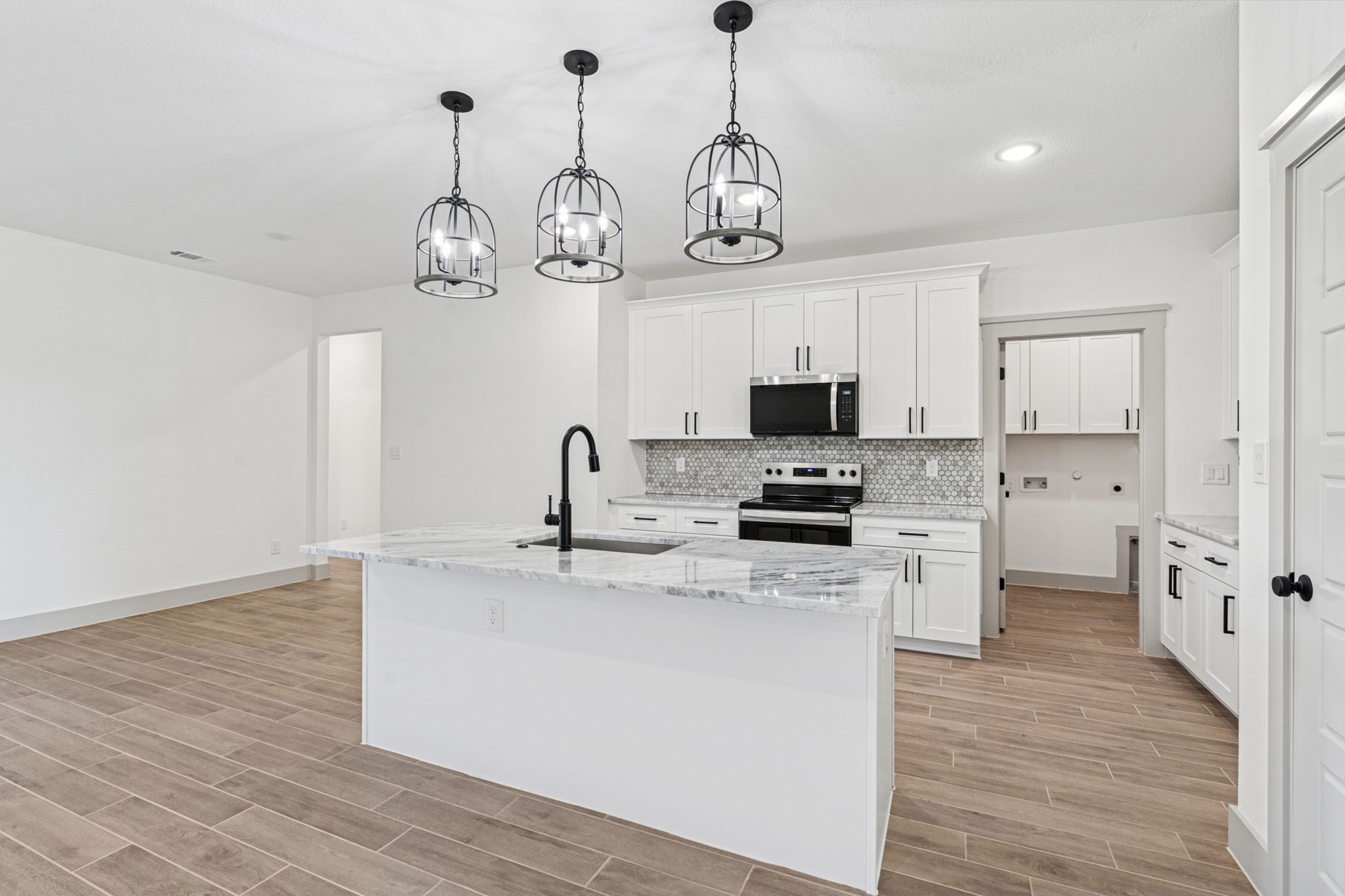 5012 Elizabeth Street Granbury TX 76048