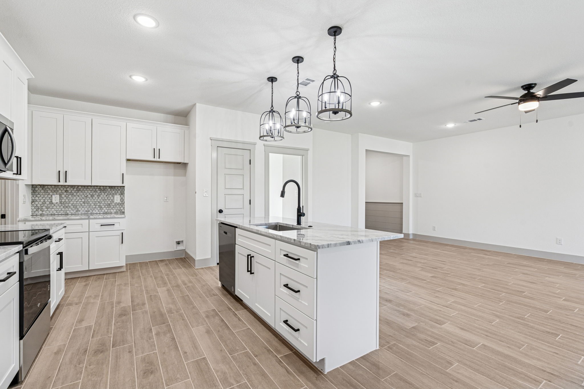 5012 Elizabeth Street Granbury TX 76048