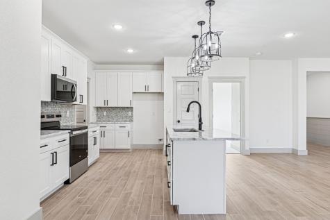 5012 Elizabeth Street Granbury TX 76048