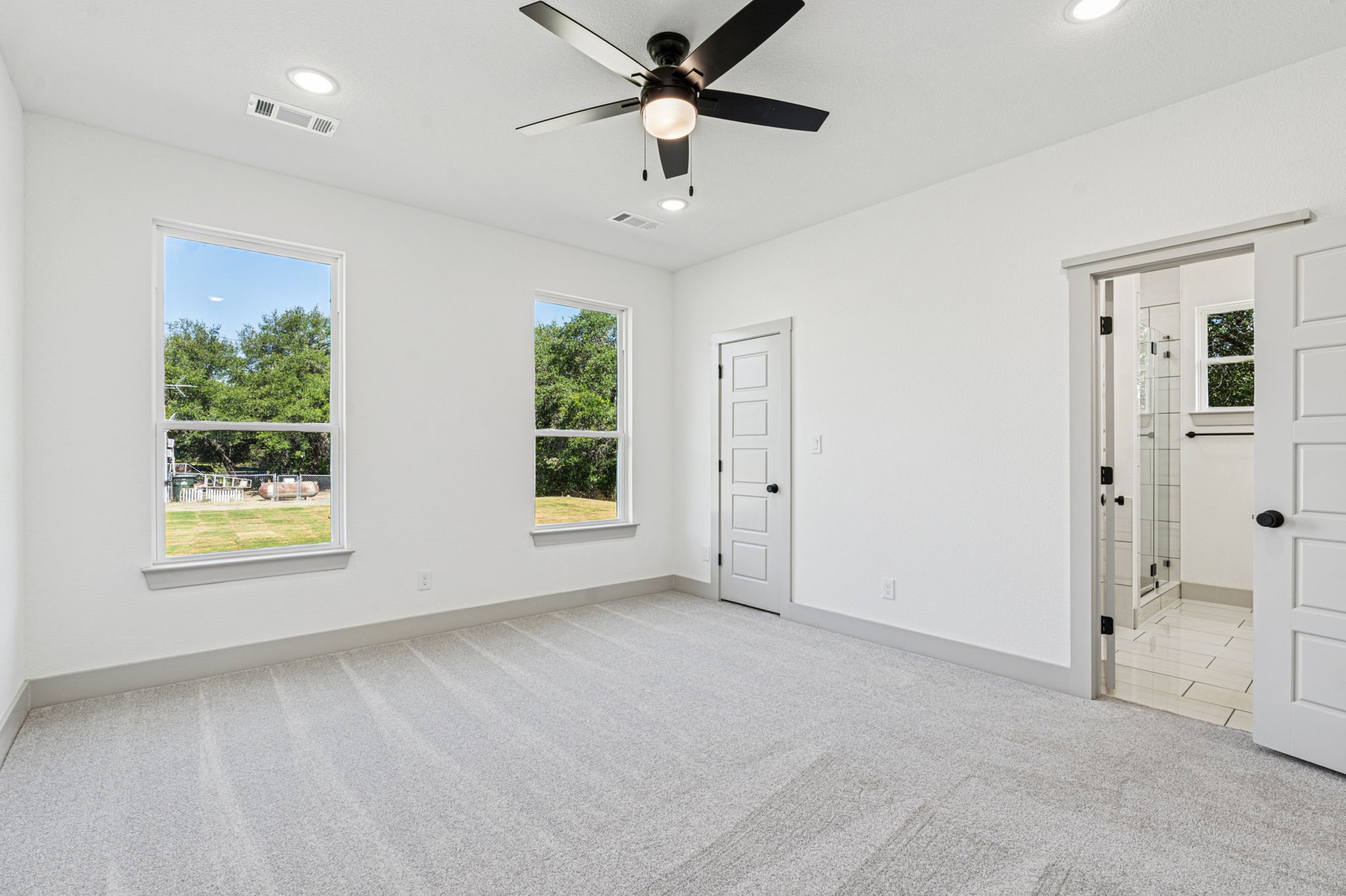 5012 Elizabeth Street Granbury TX 76048