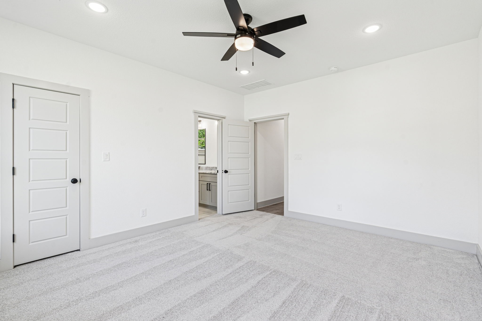 5012 Elizabeth Street Granbury TX 76048