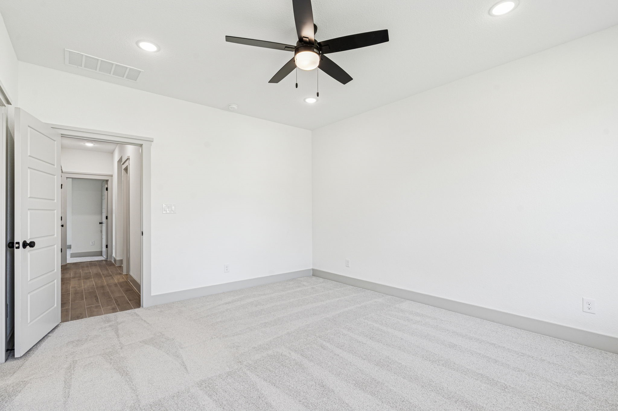 5012 Elizabeth Street Granbury TX 76048