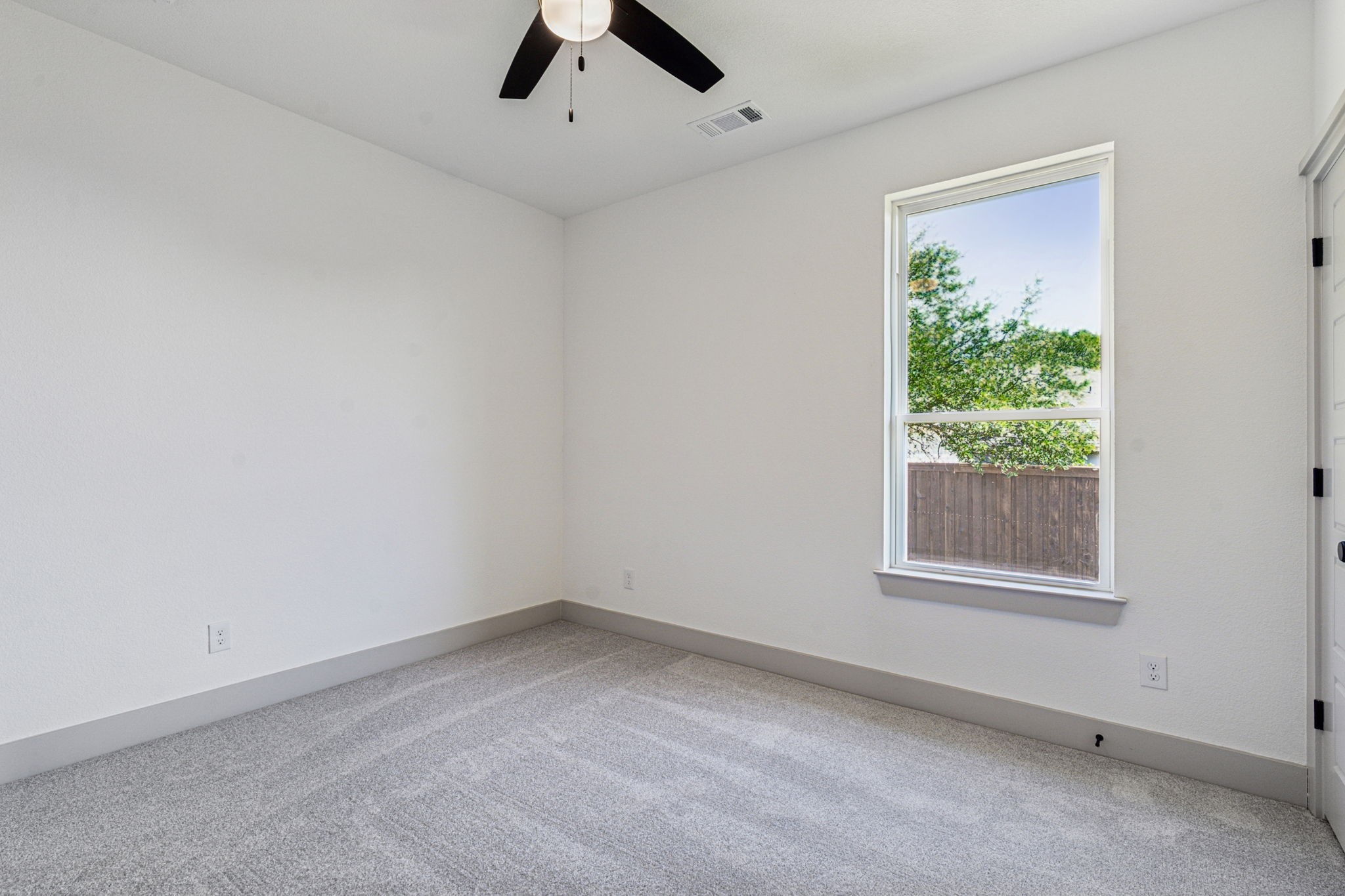 5012 Elizabeth Street Granbury TX 76048
