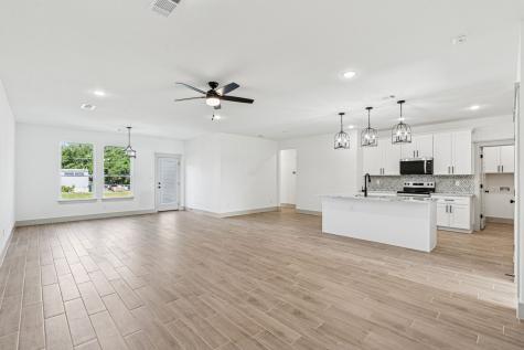 5012 Elizabeth Street Granbury TX 76048
