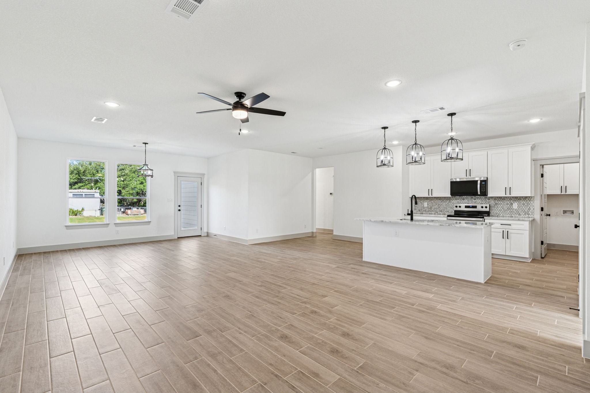 5012 Elizabeth Street Granbury TX 76048