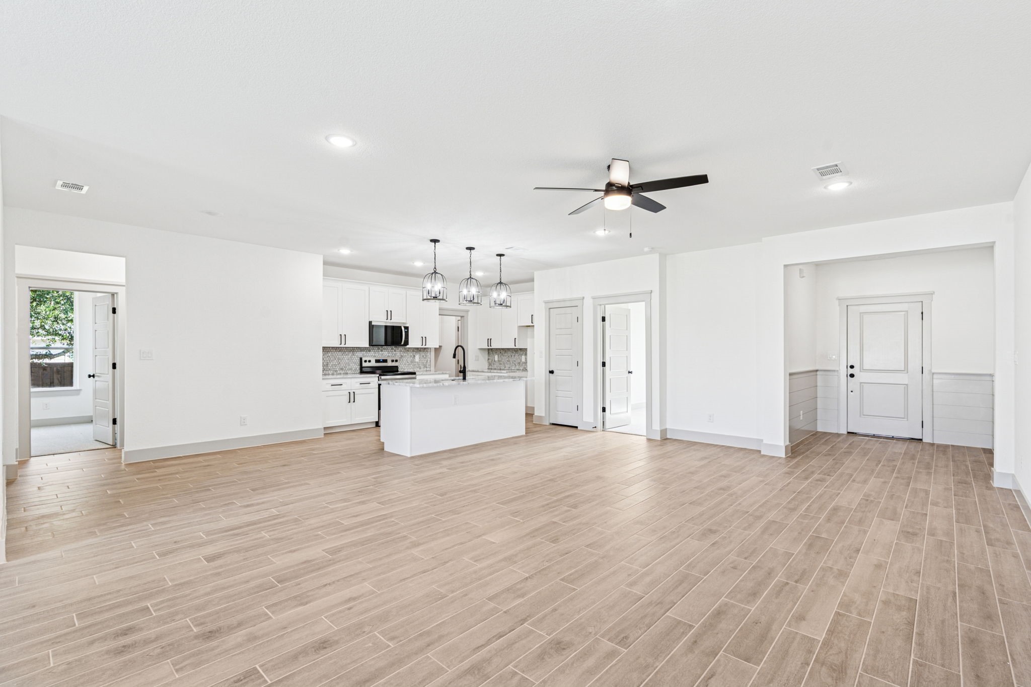 5012 Elizabeth Street Granbury TX 76048