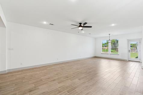 5012 Elizabeth Street Granbury TX 76048