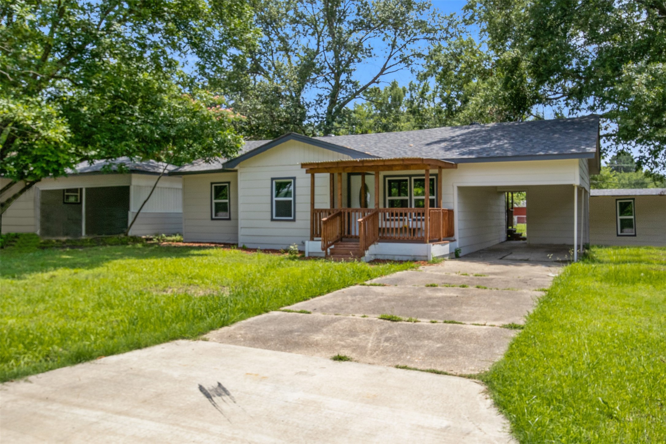 121 Circle Drive Bogata TX 75417
