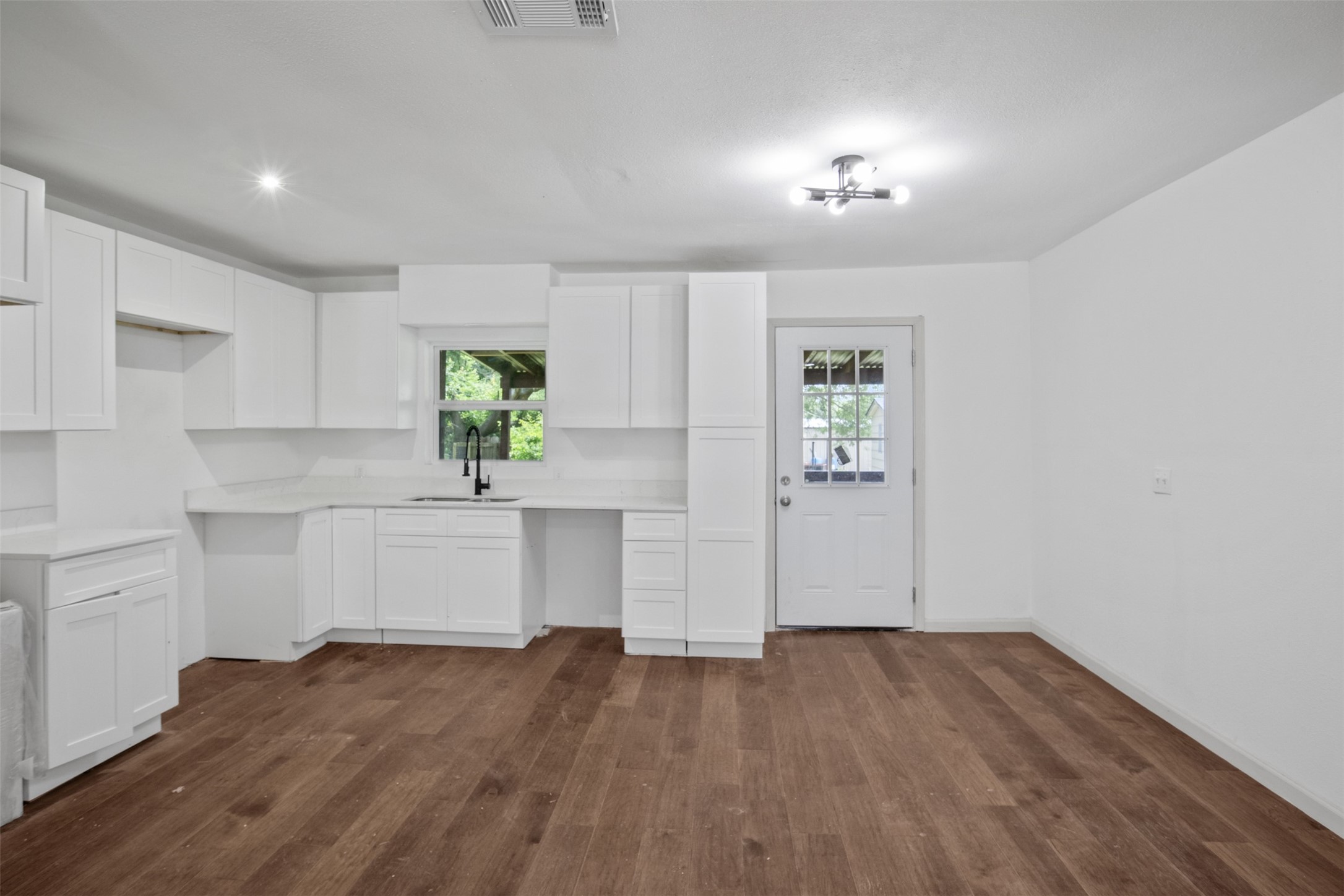 121 Circle Drive Bogata TX 75417