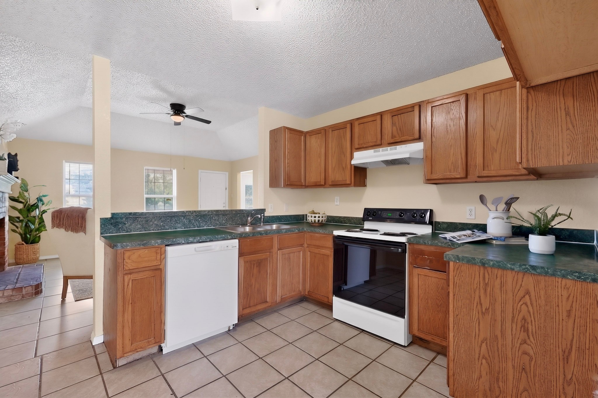 2509 Gerry Way Street Lancaster TX 75134