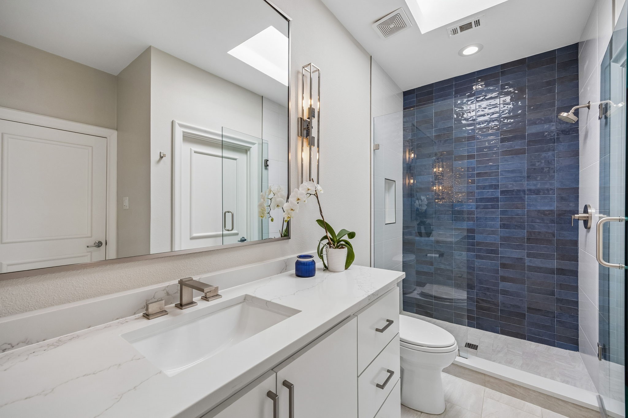 18752 Wainsborough Lane Dallas TX 75287