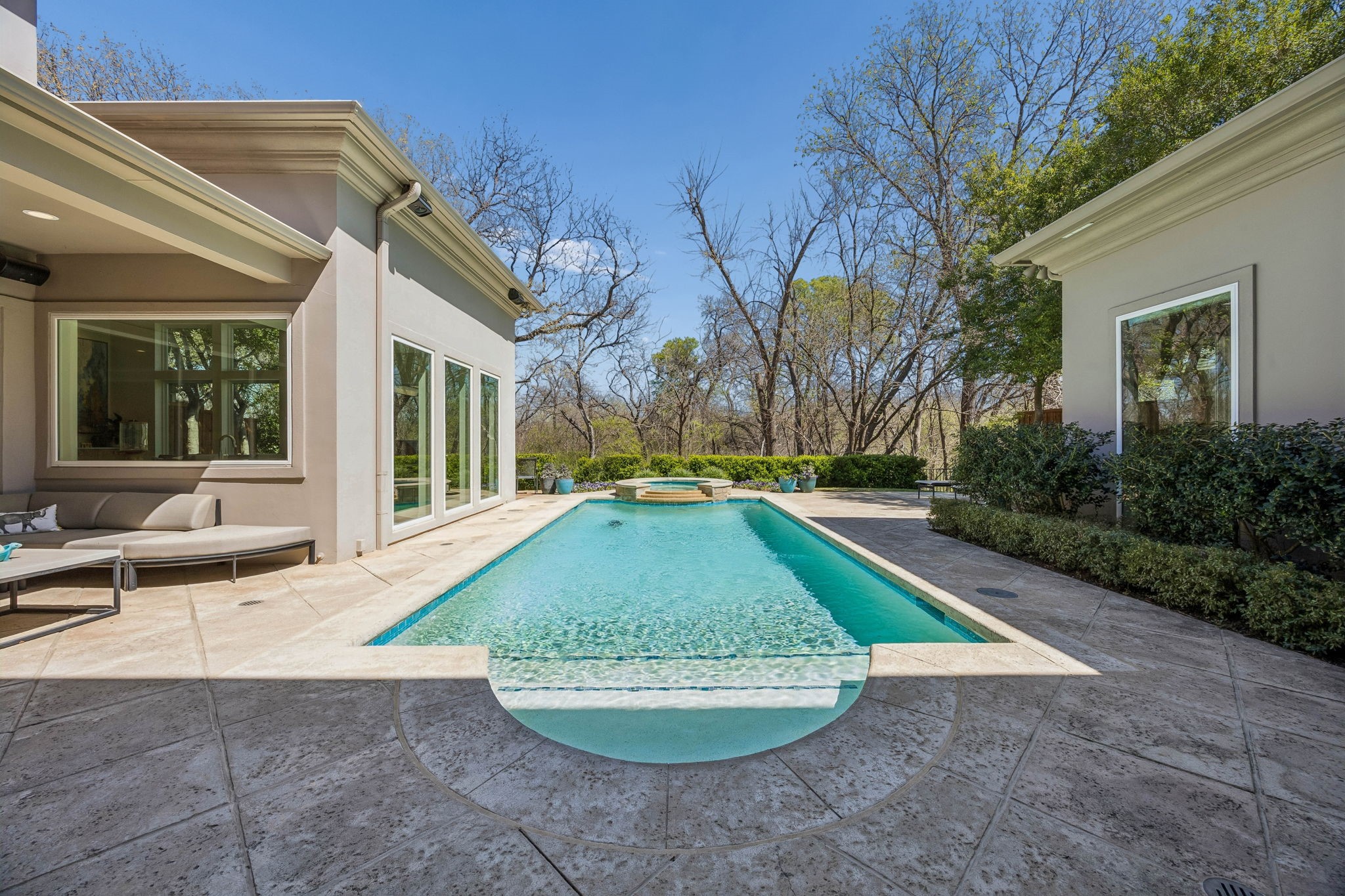 18752 Wainsborough Lane Dallas TX 75287