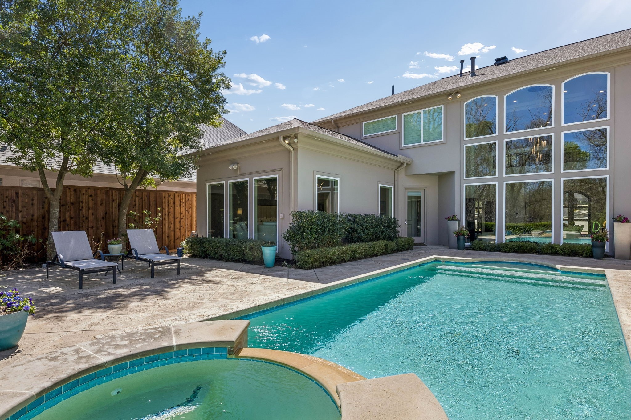 18752 Wainsborough Lane Dallas TX 75287