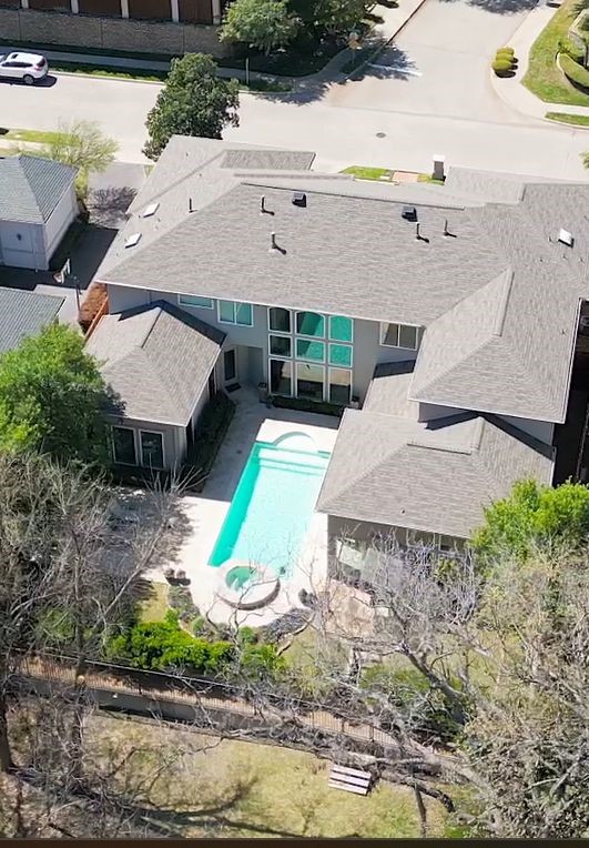 18752 Wainsborough Lane Dallas TX 75287