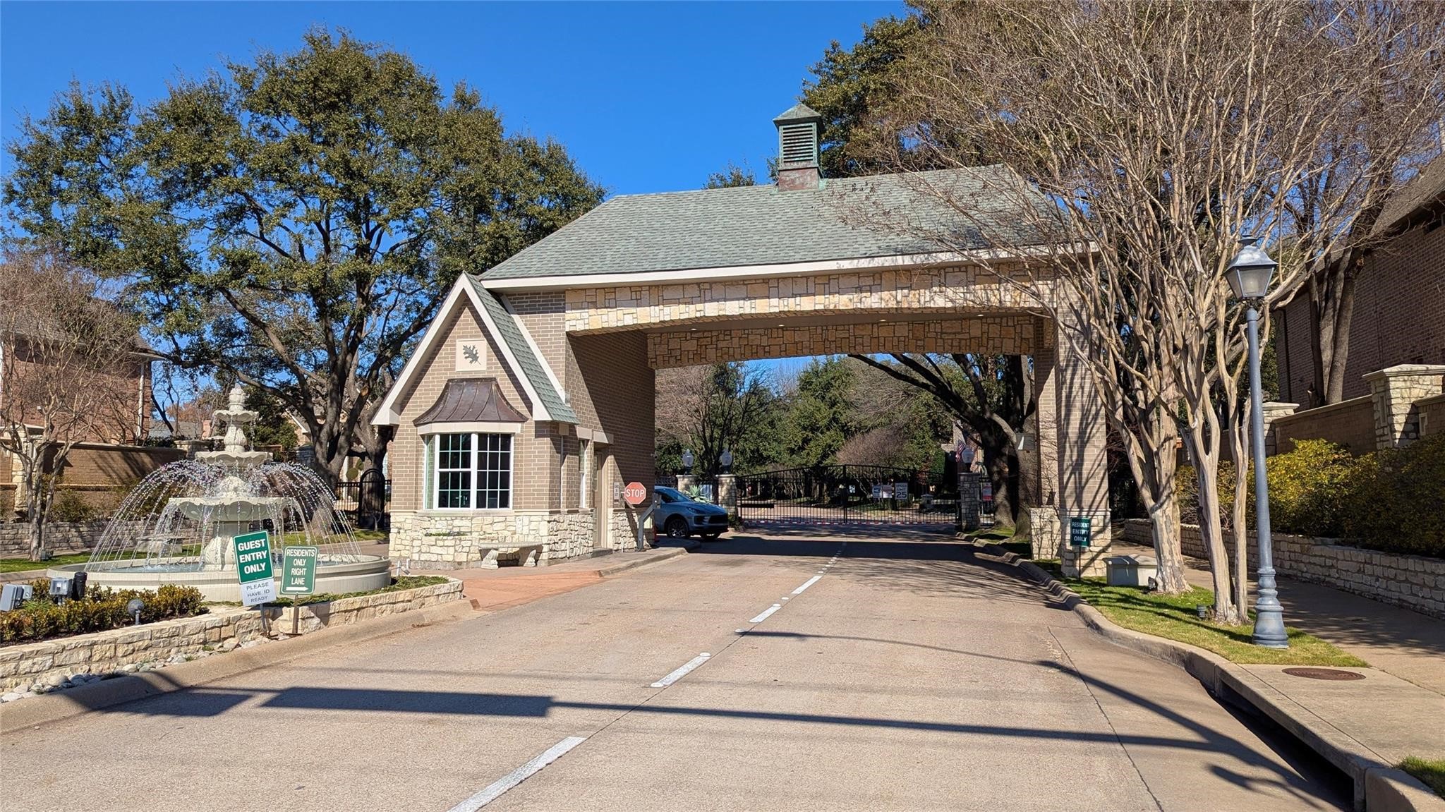 18752 Wainsborough Lane Dallas TX 75287