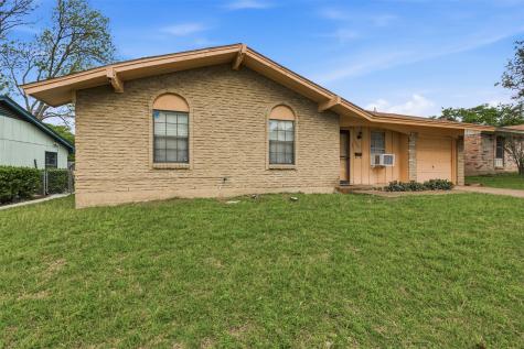 6435 Moonhill Drive Dallas TX 75241