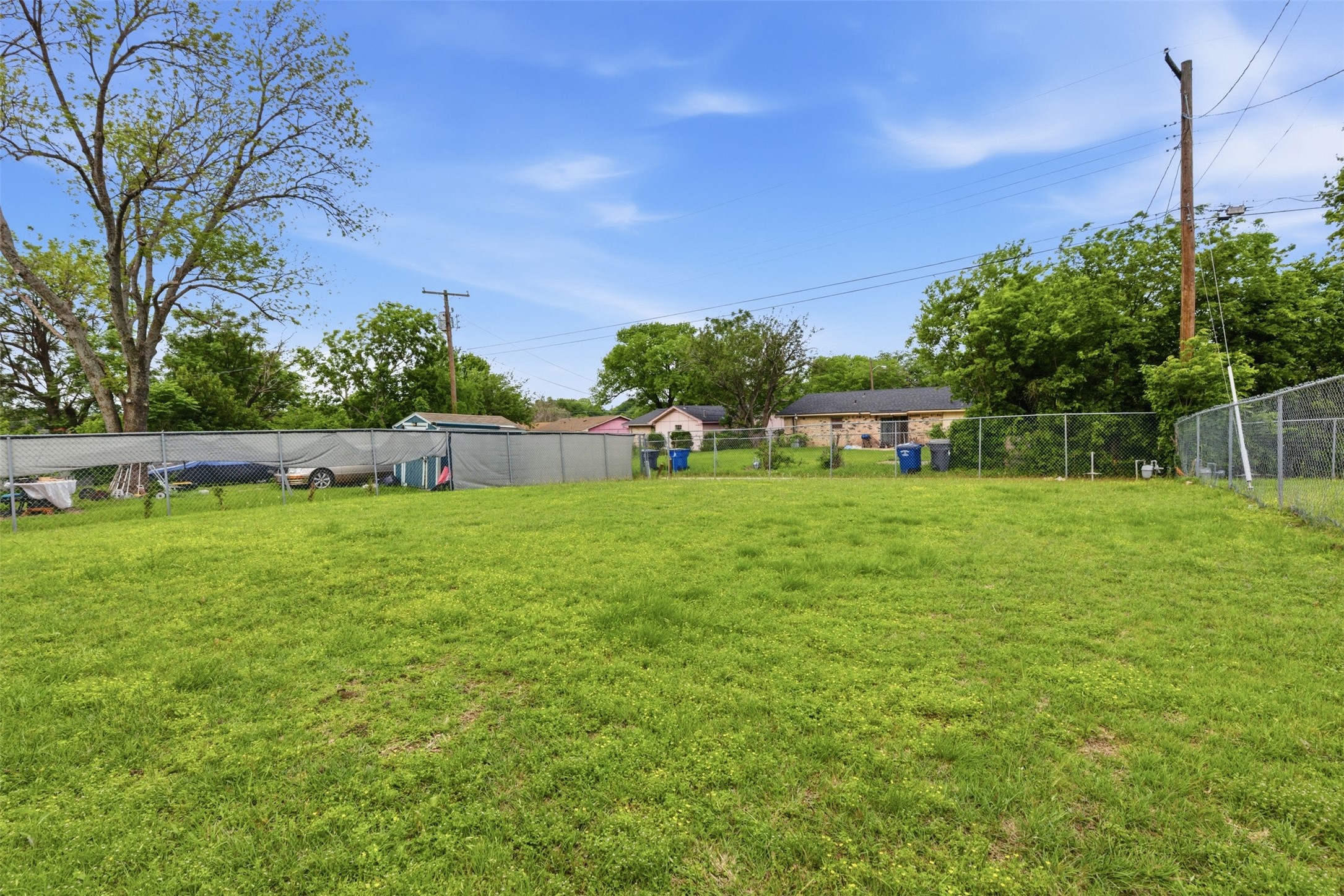 6435 Moonhill Drive Dallas TX 75241