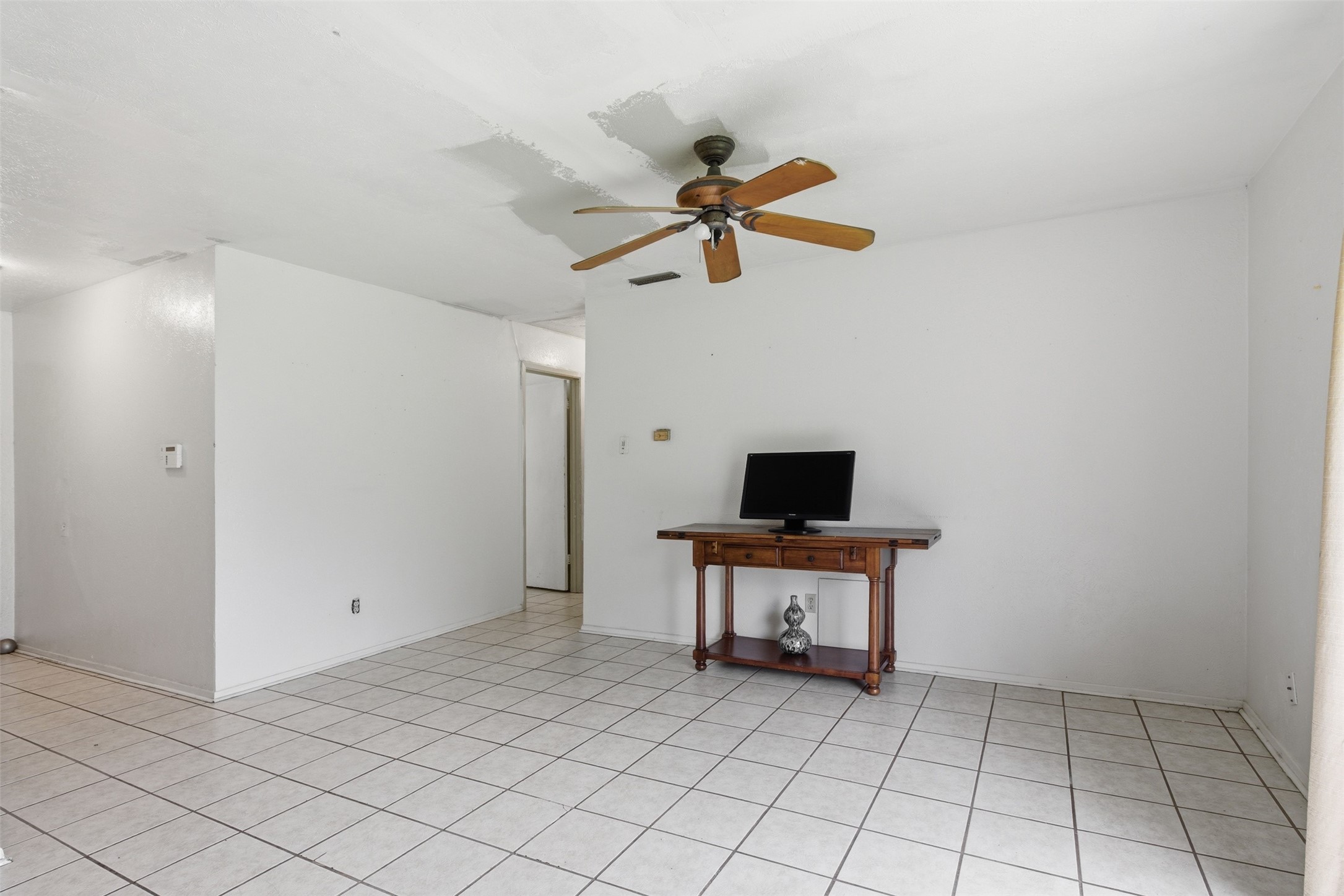 6435 Moonhill Drive Dallas TX 75241