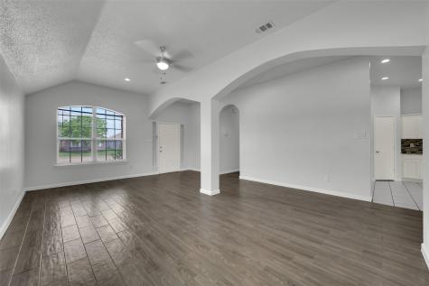 2068 Pecan Creek Drive Mesquite TX 75181